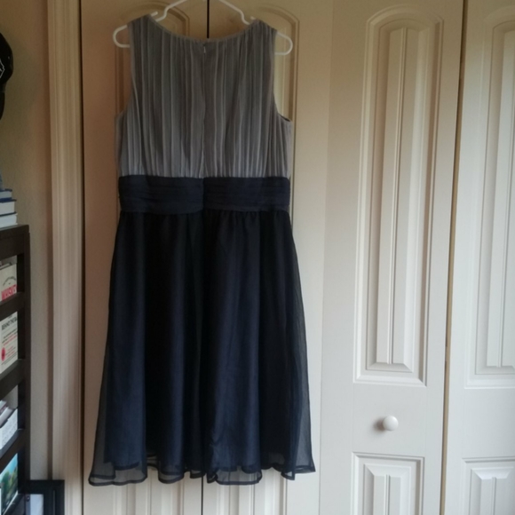 Dress - Picture 2 of 8